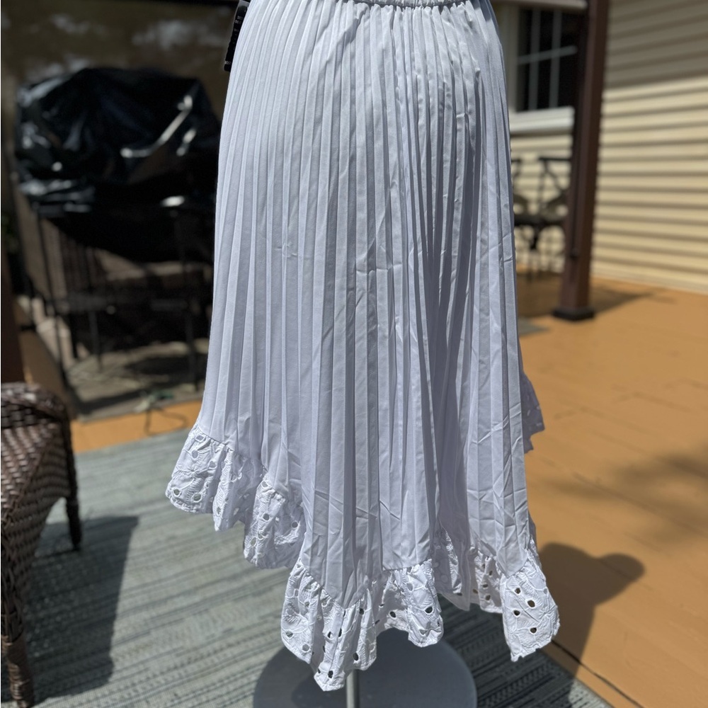 Boston Proper NWT White Pleated Eyelet Boho Midi Skirt Handkerchief Hem Size XS - Picture 6 of 16